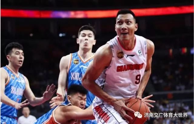  易建联复出首秀带领广东轻取深圳队