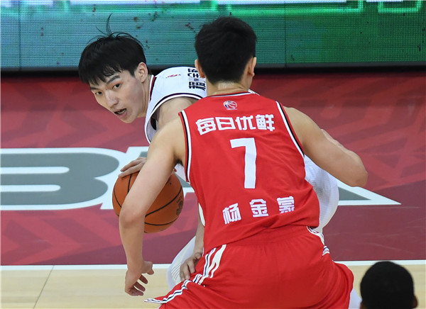  CBA季后赛首轮，广东大胜浙江晋级