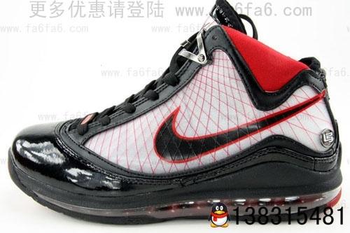  篮球鞋科技革新，新款战靴助力球员弹跳