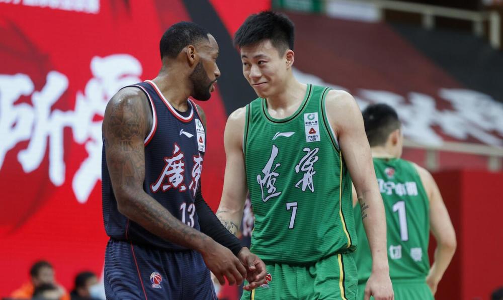  张镇麟隔扣外援辽宁战胜青岛展实力