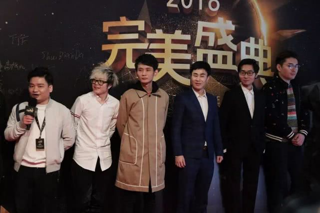  电竞直播热度飙升，千万观众云端观战