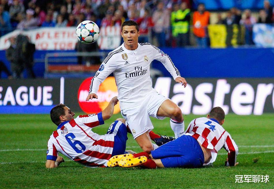  乌拉圭锋霸苏亚雷斯独中三元助球队大胜对手