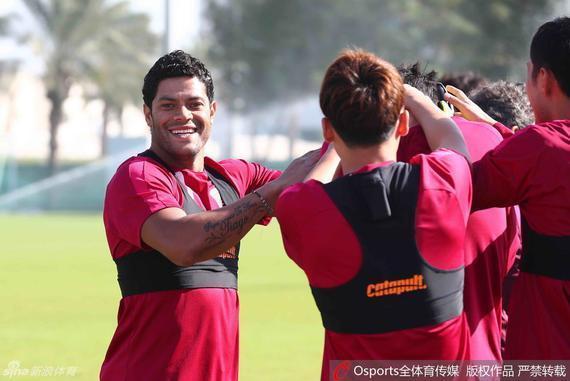  胡尔卡奇挽救破发点，长盘较量笑到最后