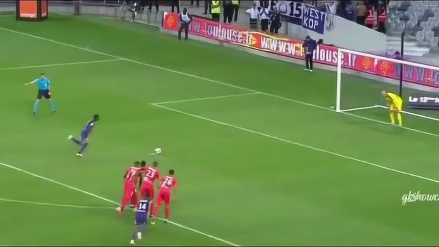  点球大战决胜，门将扑救成胜负关键